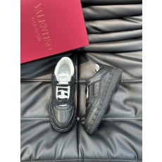 발렌티노 Valentino 스니커즈