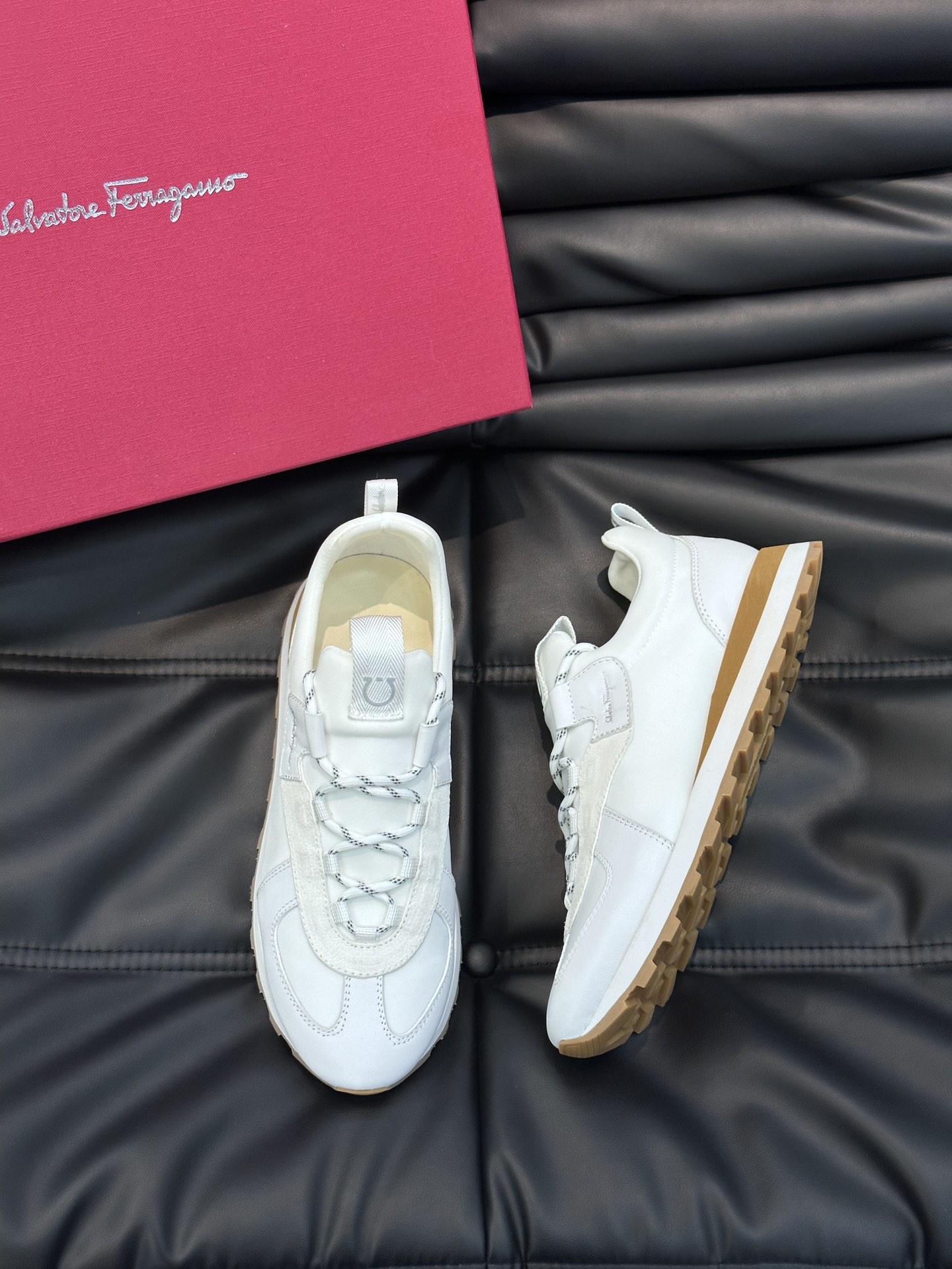 살바토레 페라가모 Salvatore Ferragamo 스니커즈