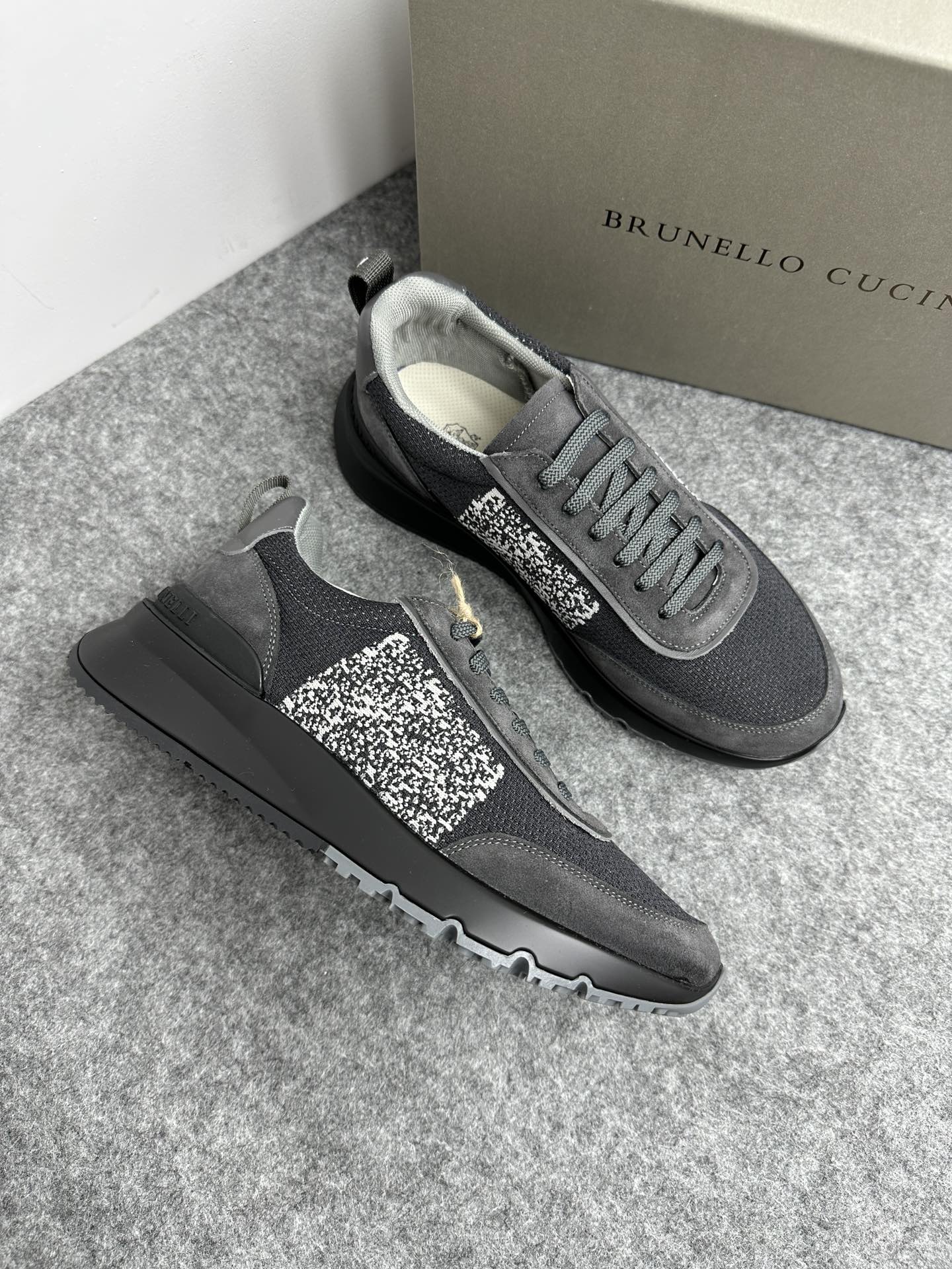 브루넬로 쿠치넬리 Brunello Cucinelli 스니커즈