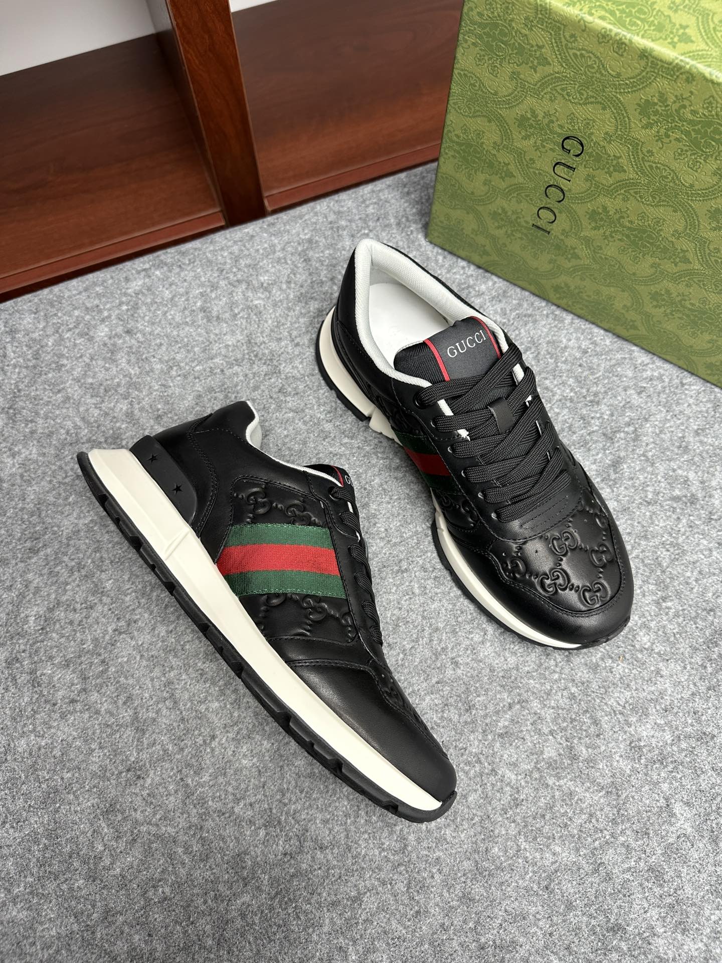 구찌 Gucci 스니커즈