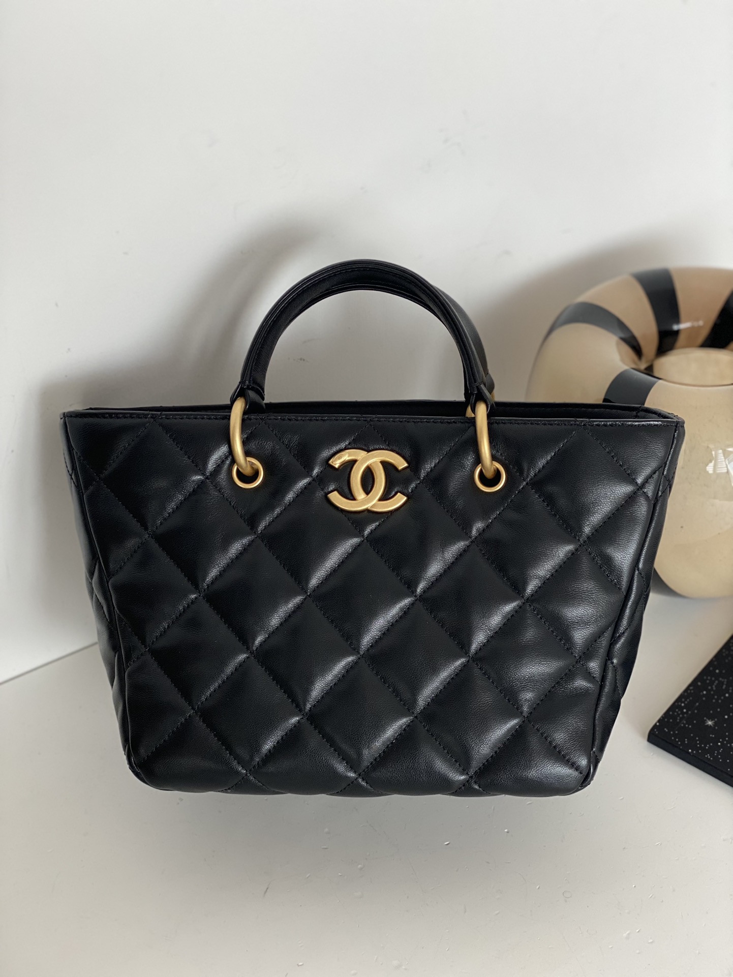 샤넬 CHANEL AS4188 23B 토트 백 27CM