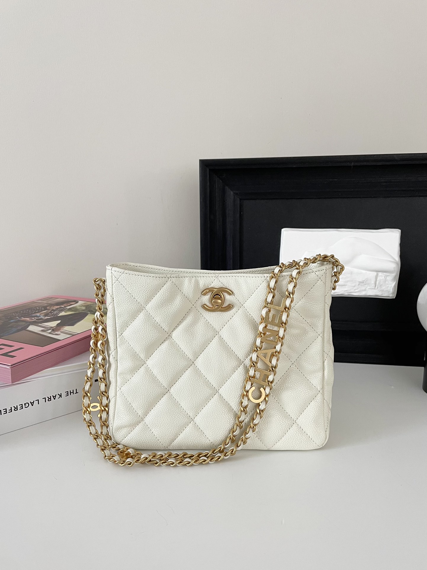 샤넬 CHANEL AS3223 스몰 호보백골드 & 골드 메탈 18CM