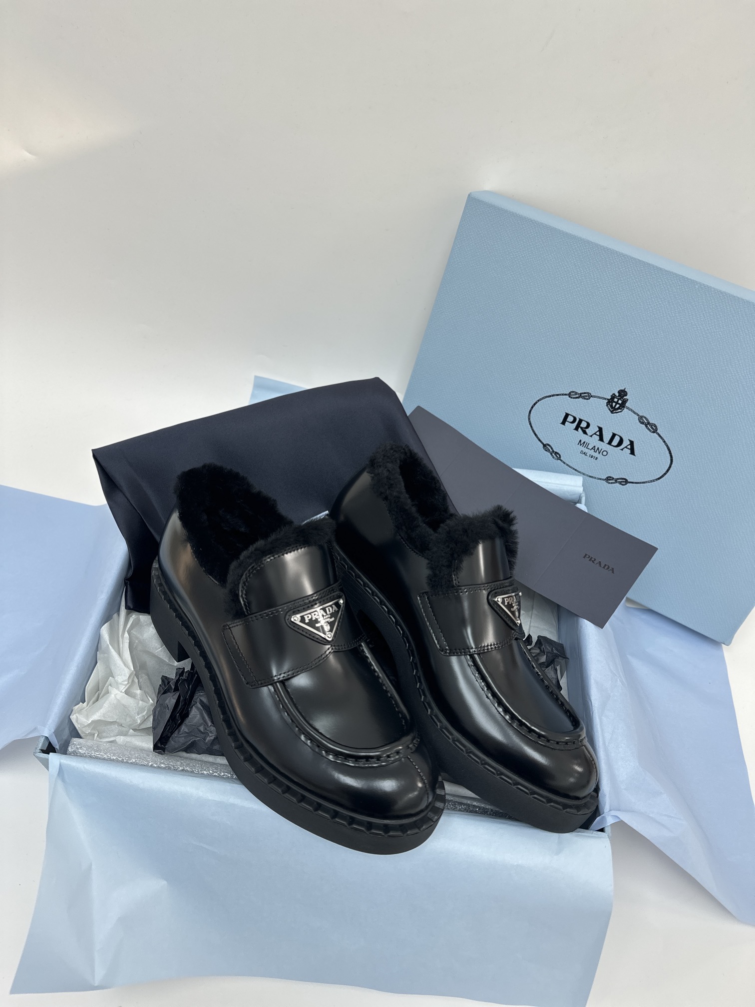 프라다 Prada 로퍼