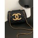 샤넬 CHANEL AS4609 24C 크로스 백 & 골드 메탈  14CM