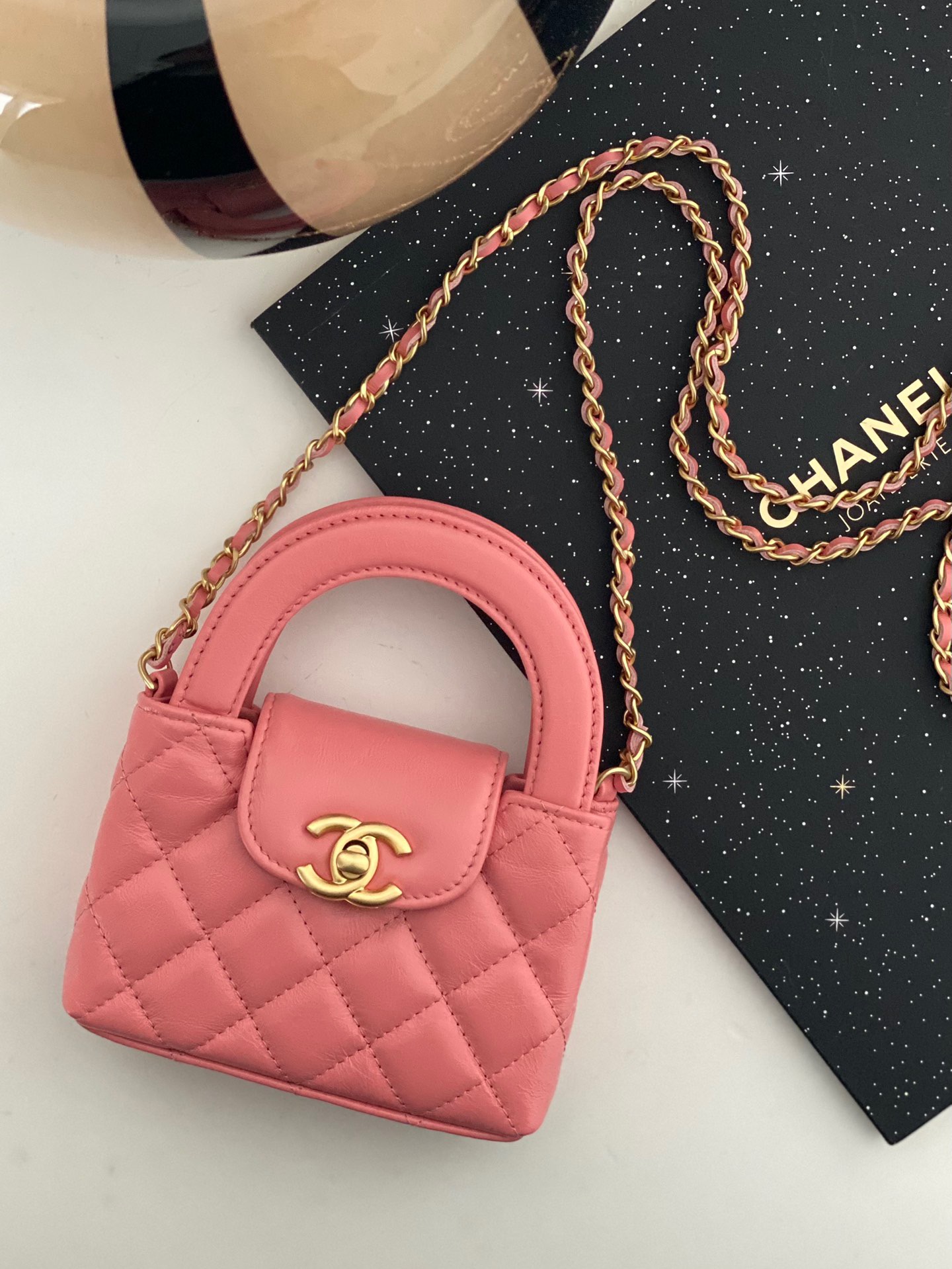 샤넬 CHANEL AS4416 23K 미니 쇼핑백 & 골드 코랄 12.5CM