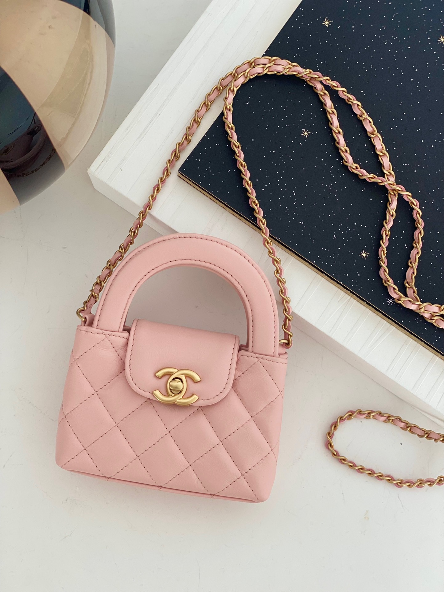 샤넬 CHANEL AS4416 23K 미니 쇼핑백 & 골드 코랄 12.5CM