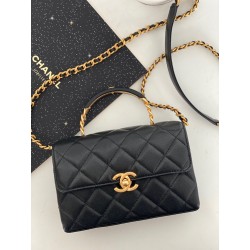 샤넬 CHANEL AS3982 23S 핸들 장식의 미니 플랩백 그레인드 샤이니 카프스킨 & 골드 메탈 블랙 19CM