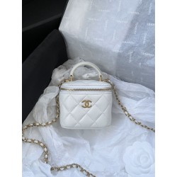 샤넬 CHANEL AP2198 스몰 체인 코스메틱 케이스 램스킨 & 골드 메탈 11CM