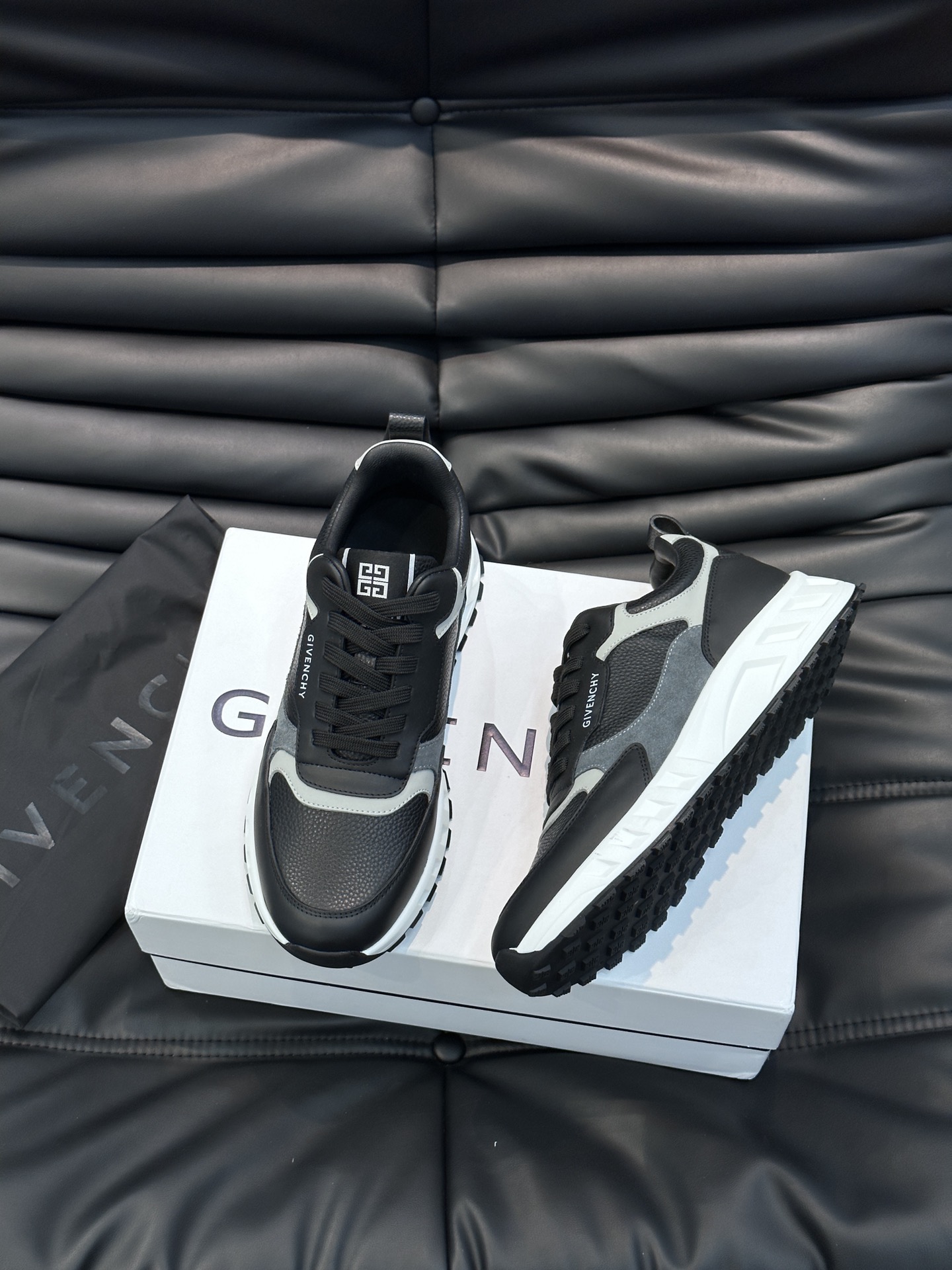 지방시 Givenchy 스니커즈