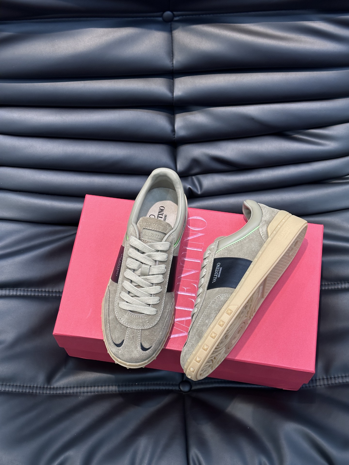 발렌티노 Valentino 스니커즈