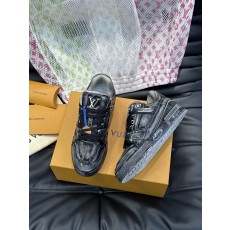 루이비통 Louis Vuitton 스니커즈