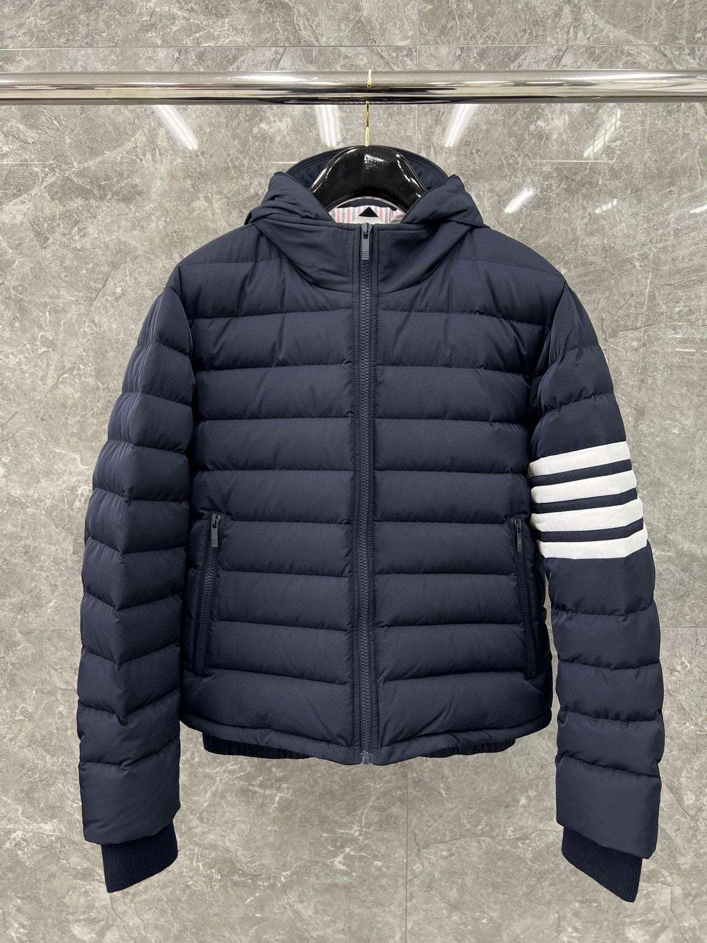 [대리석집] 톰브라운 Thom Browne 패딩