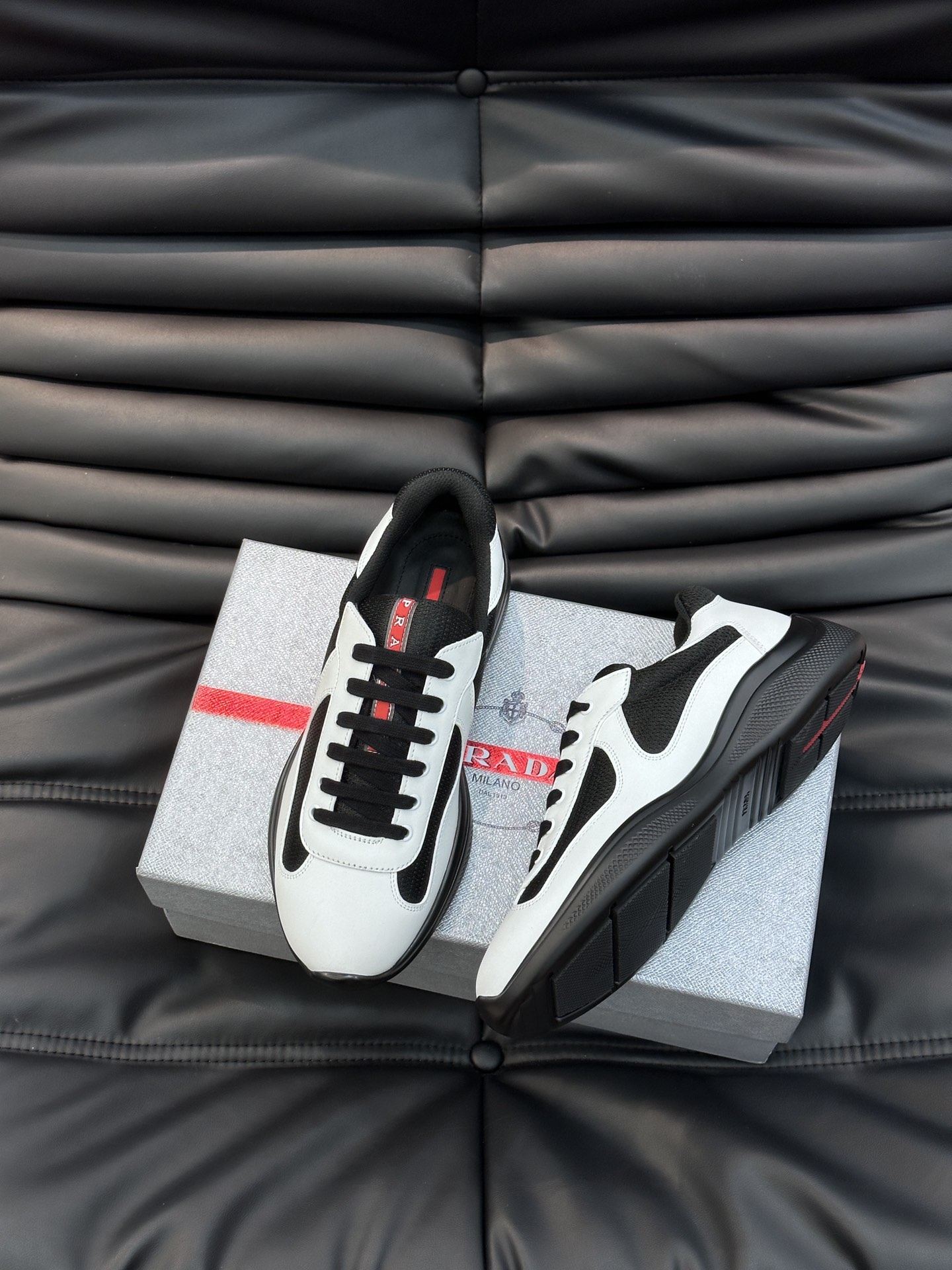 프라다 Prada 스니커즈