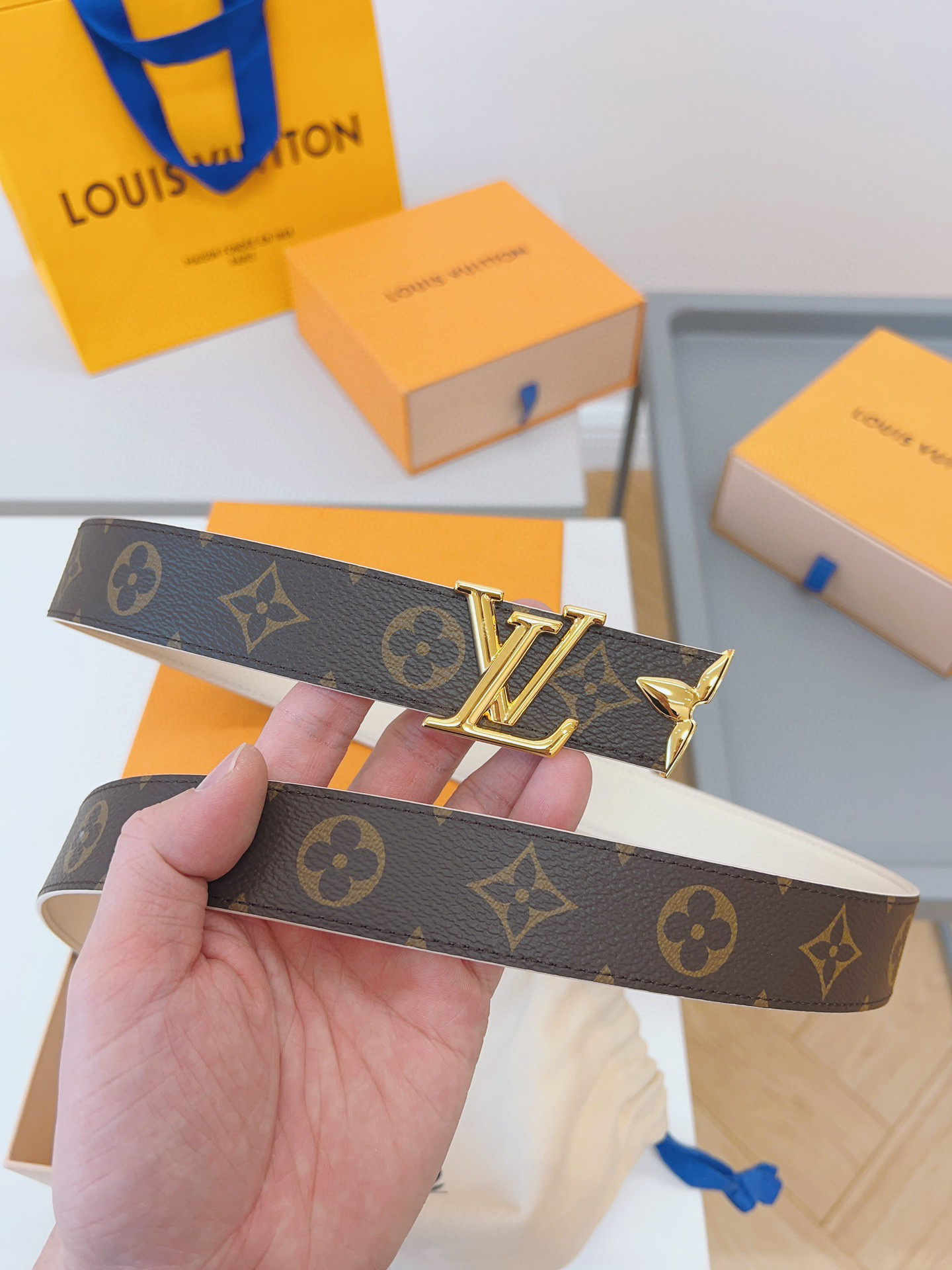 루이비통 Louis Vuitton 벨트 30mm