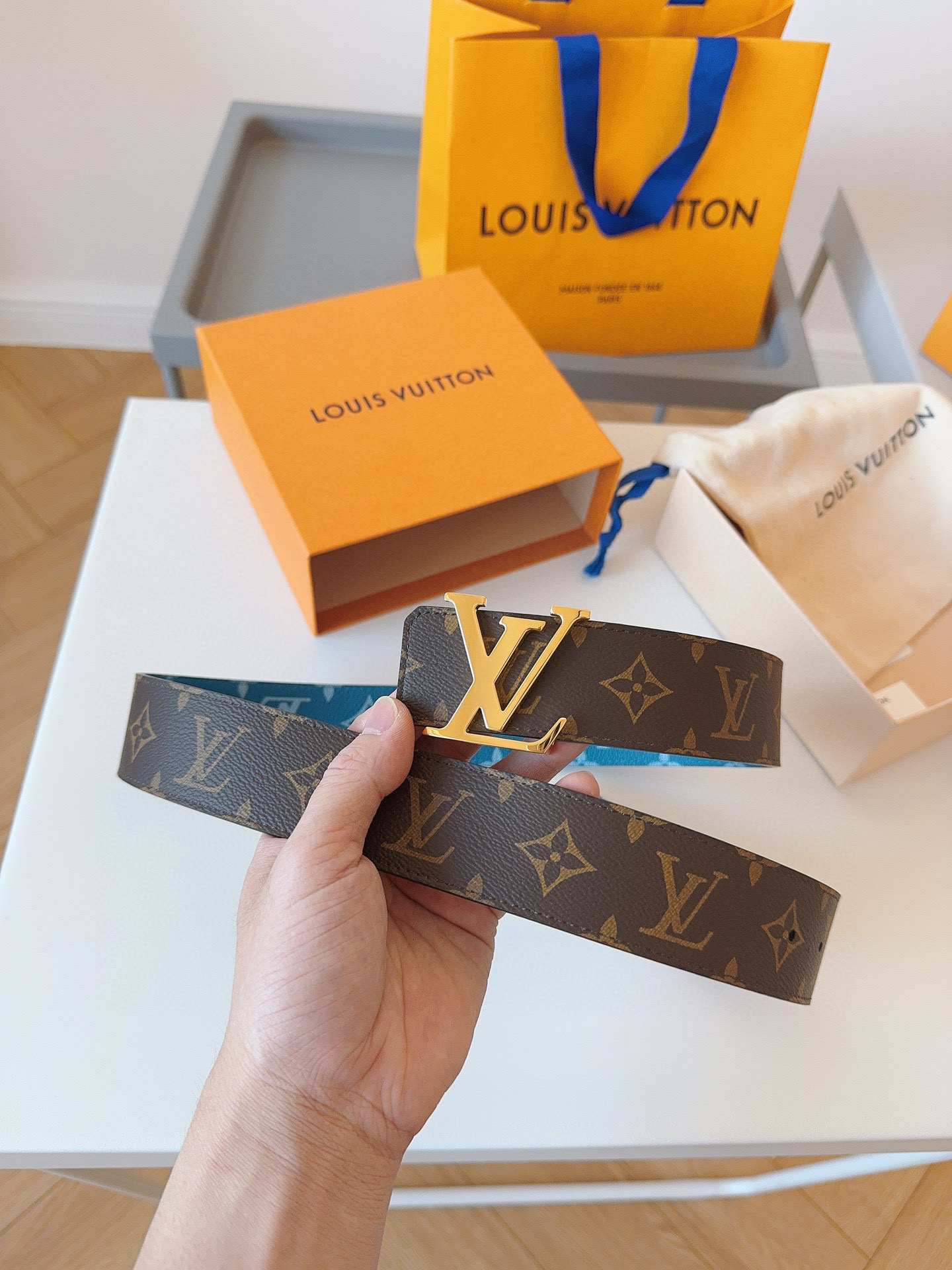 루이비통 Louis Vuitton 벨트 40mm