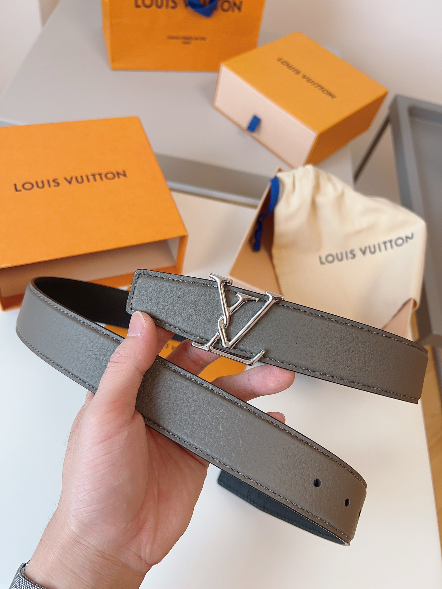 루이비통 Louis Vuitton 벨트 35mm