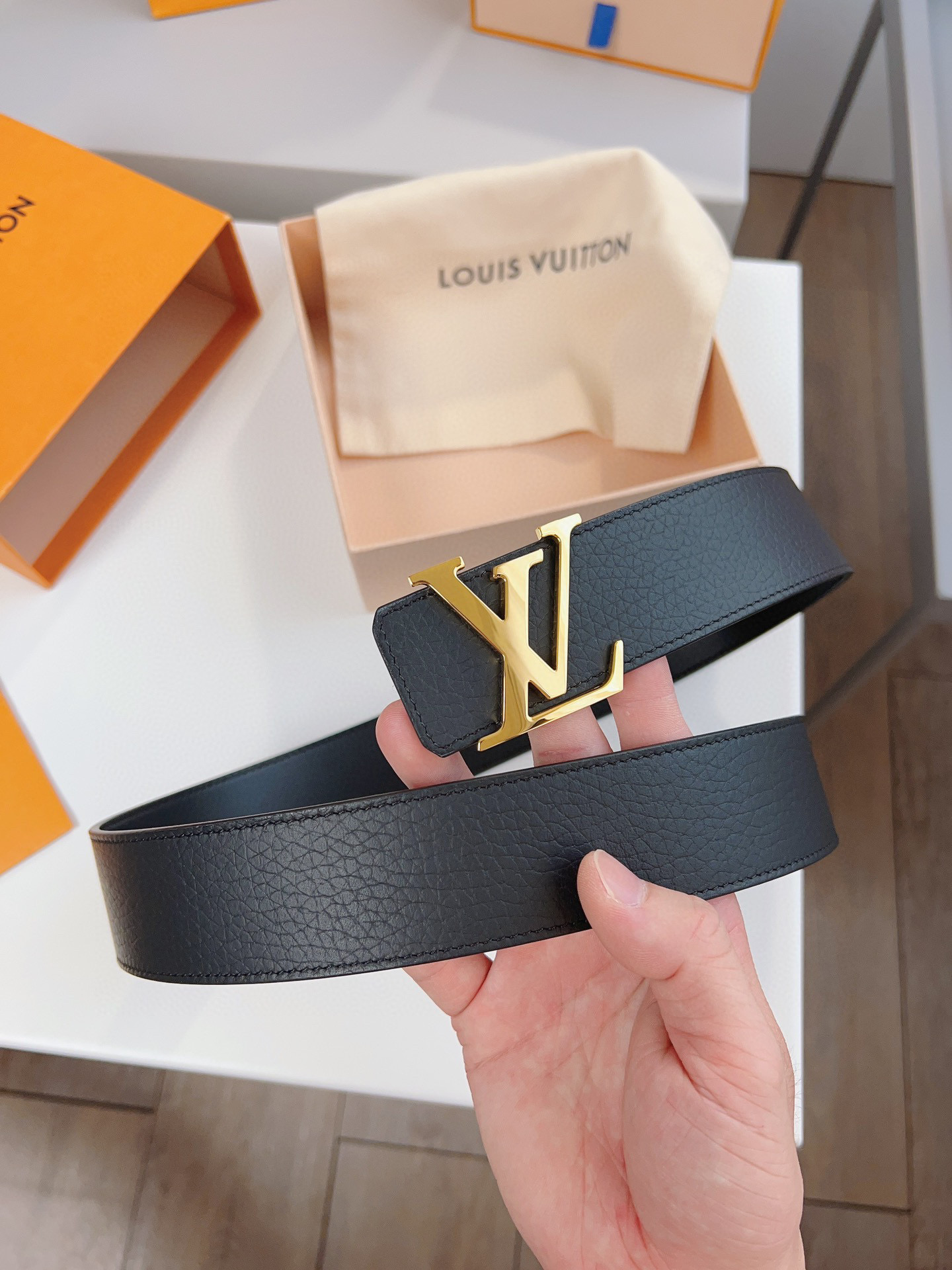 루이비통 Louis Vuitton 벨트 40mm