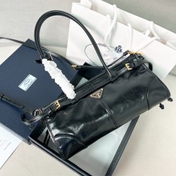 프라다 Prada 1BA426 LuxSoft 탑 핸들백 32CM