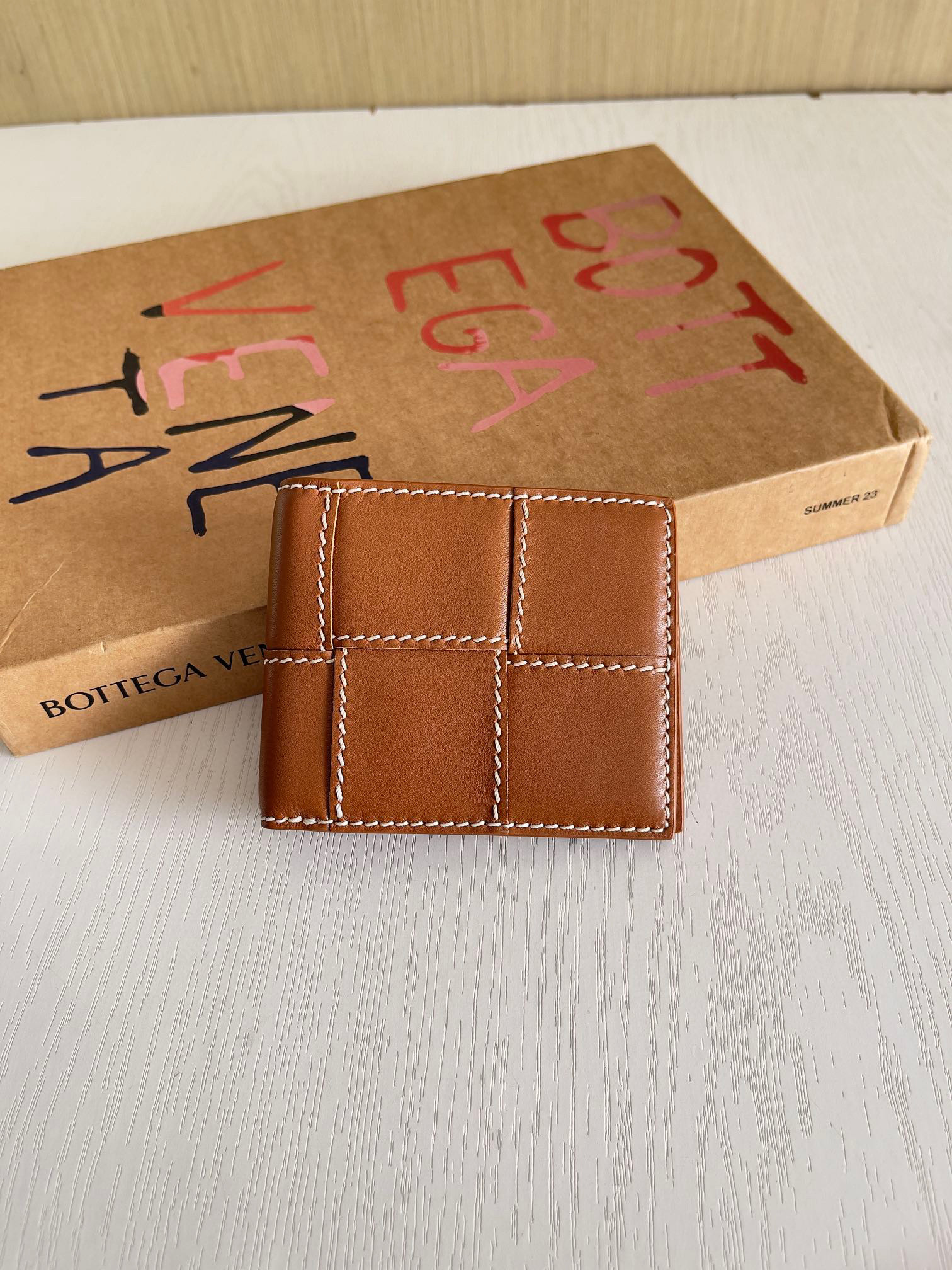 보테가 베네타 Bottega Veneta Bi-Fold Wallet 반지갑 649603