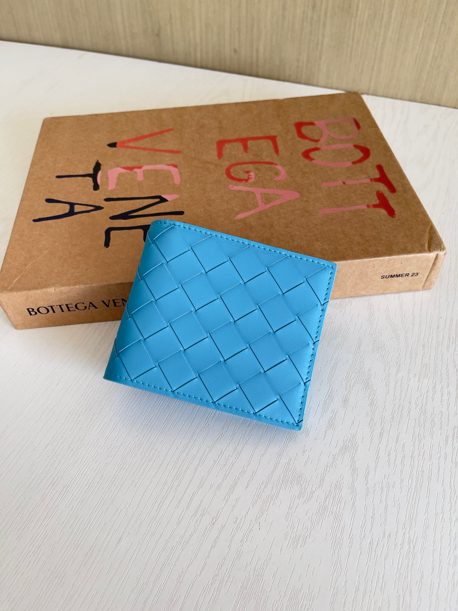 보테가 베네타 Bottega Veneta Bi-Fold Wallet 반지갑 605721