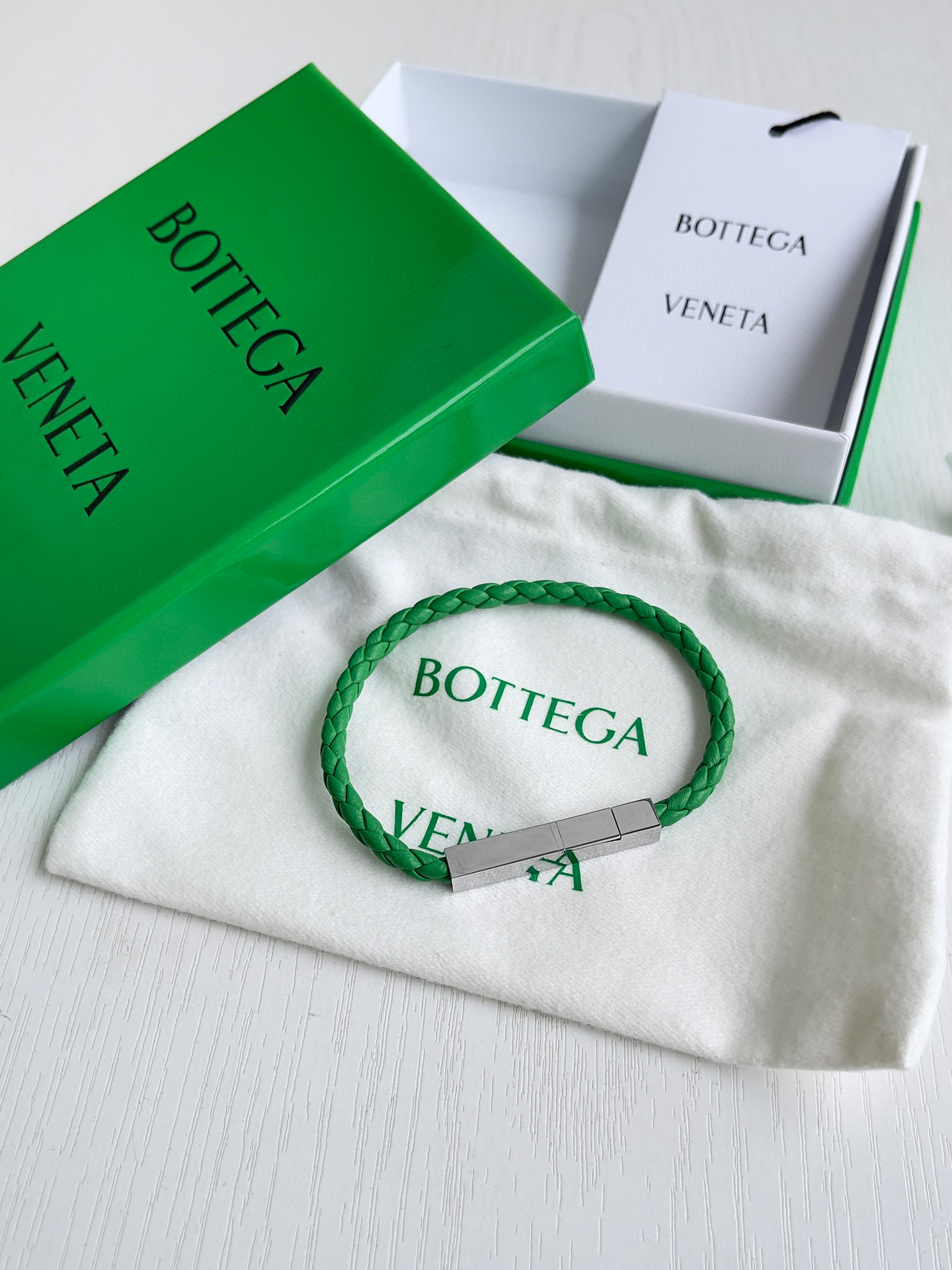 보테가 베네타 Bottega Veneta 팔찌
