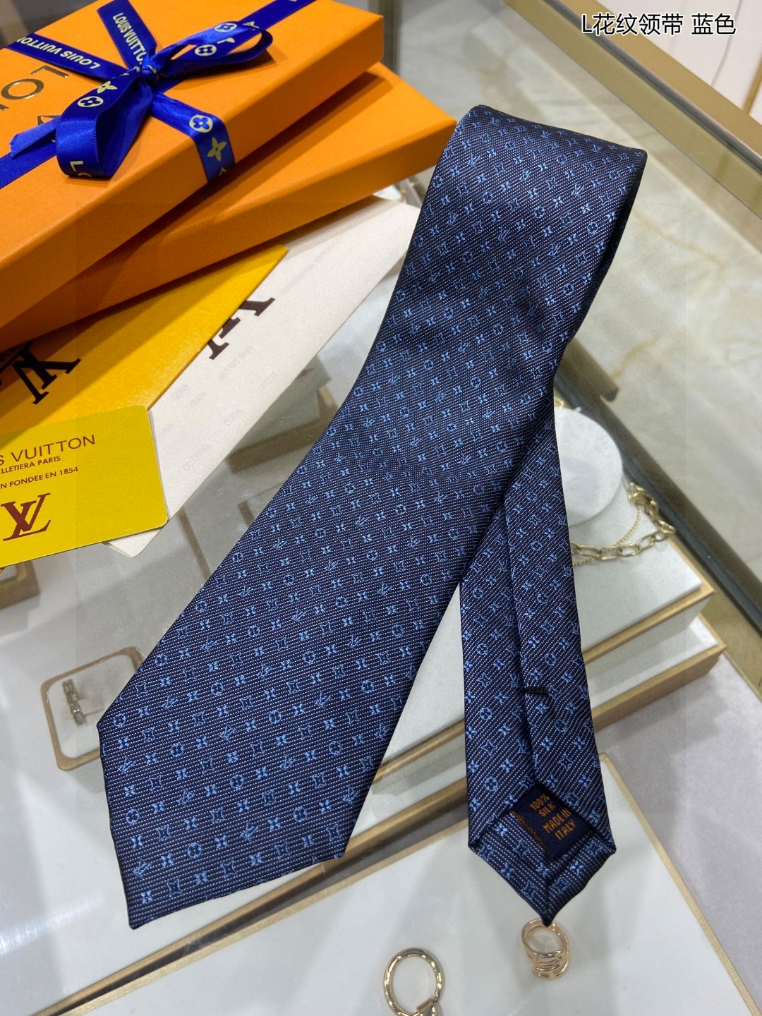 루이비통 Louis Vuitton 넥타이