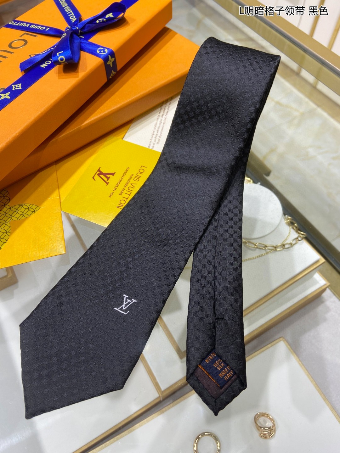 루이비통 Louis Vuitton 넥타이
