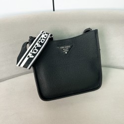 프라다 Prada 1BC073 숄더백 30CM