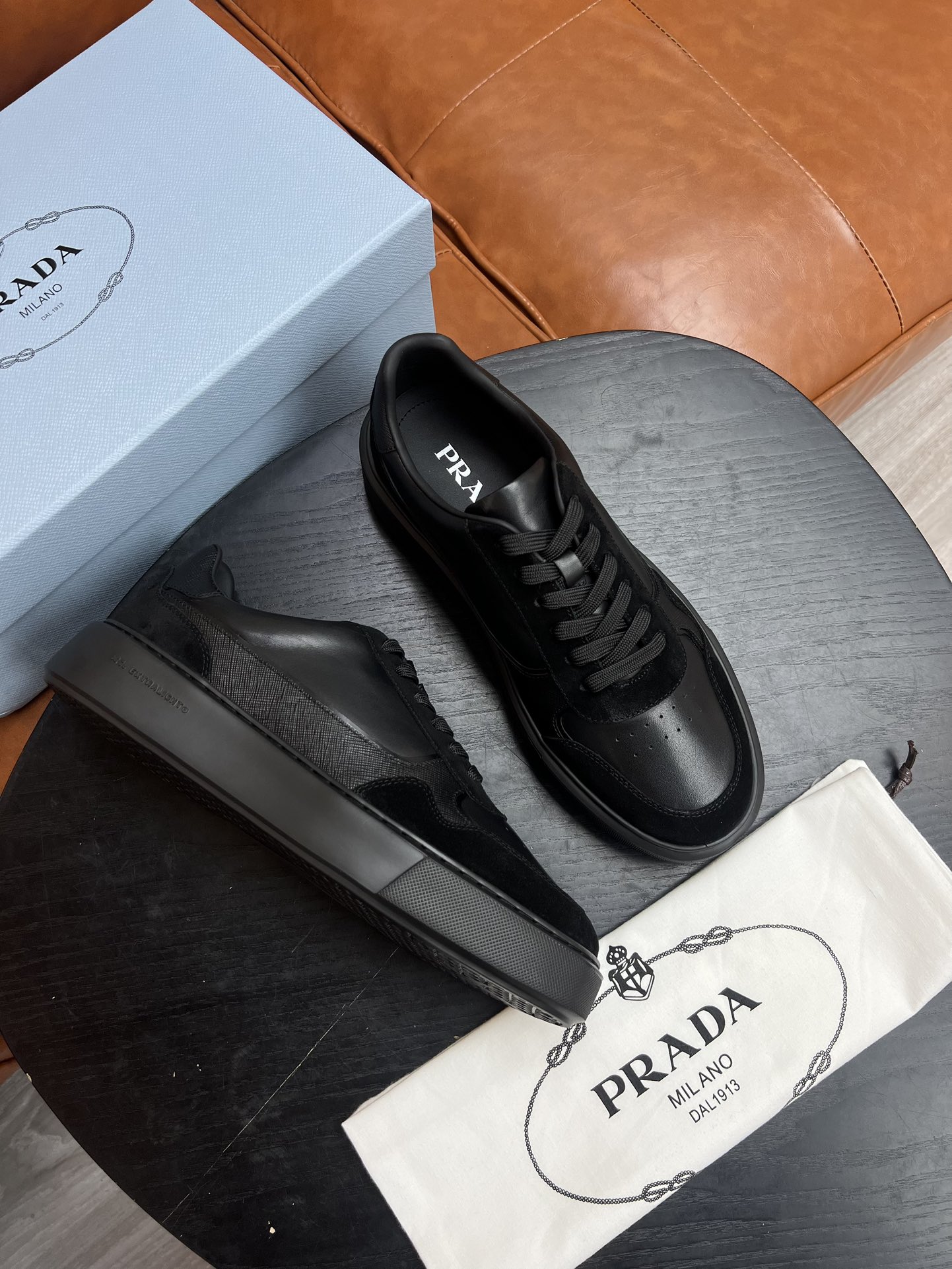 프라다 Prada 스니커즈