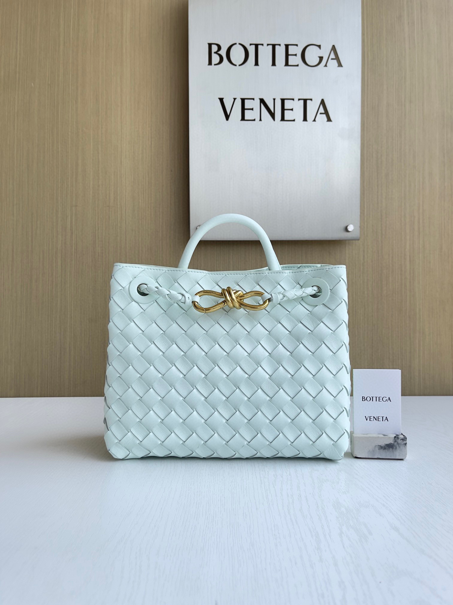 보테가베네타 Bottega Veneta 스몰 안디아모 Andiamo 743568