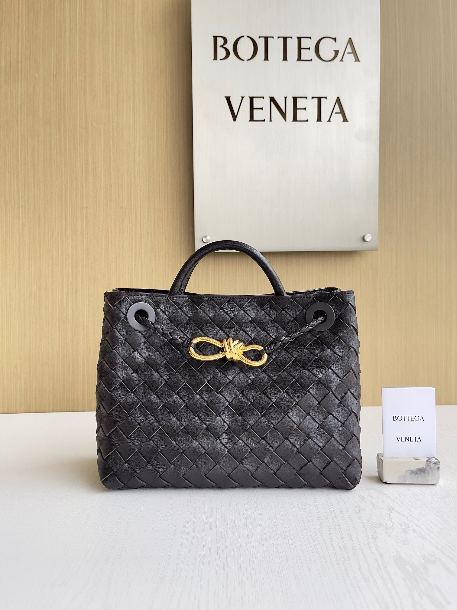 보테가베네타 Bottega Veneta 스몰 안디아모 Andiamo 743568