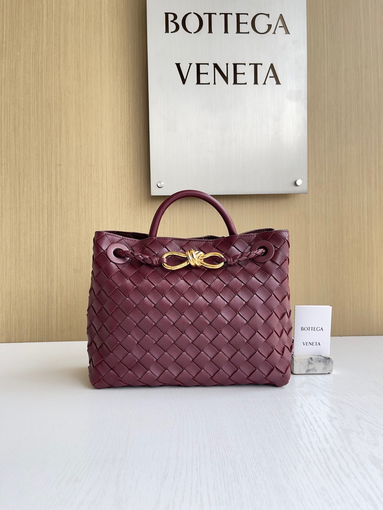 보테가베네타 Bottega Veneta 스몰 안디아모 Andiamo 743568