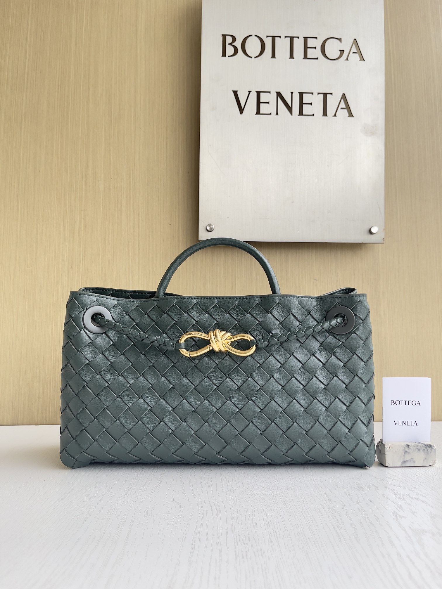 보테가베네타 Bottega Veneta 스몰 E/W 안디아모 Andiamo 754990 29cm