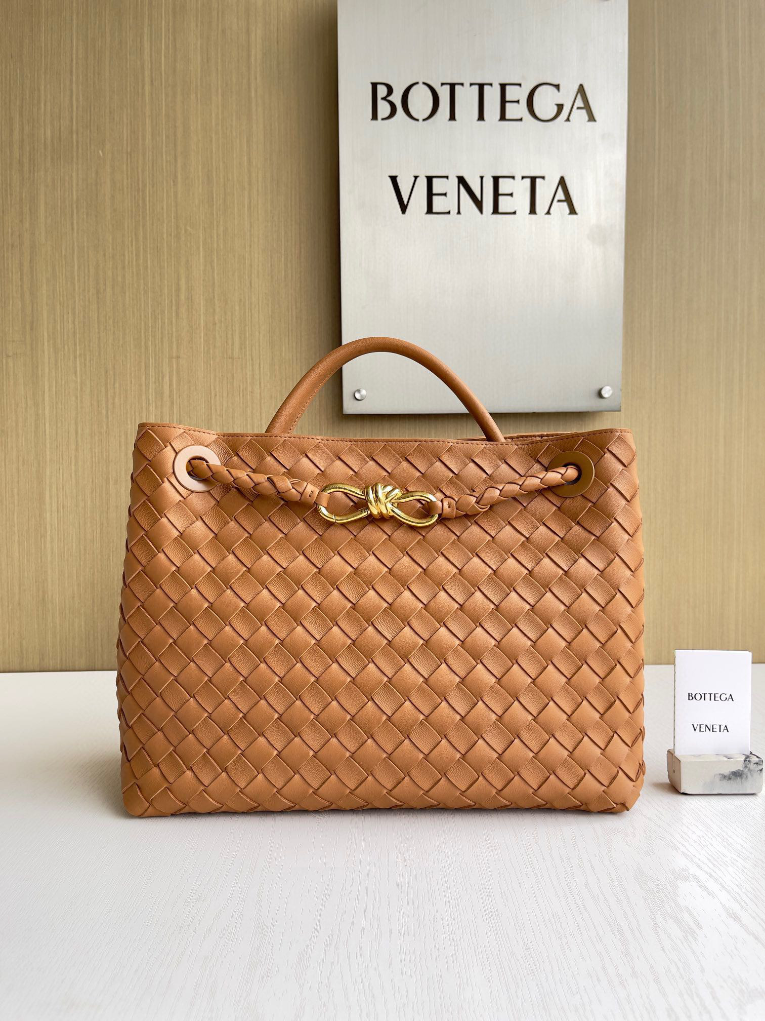 보테가베네타 Bottega Veneta 스몰 안디아모 Andiamo 743572