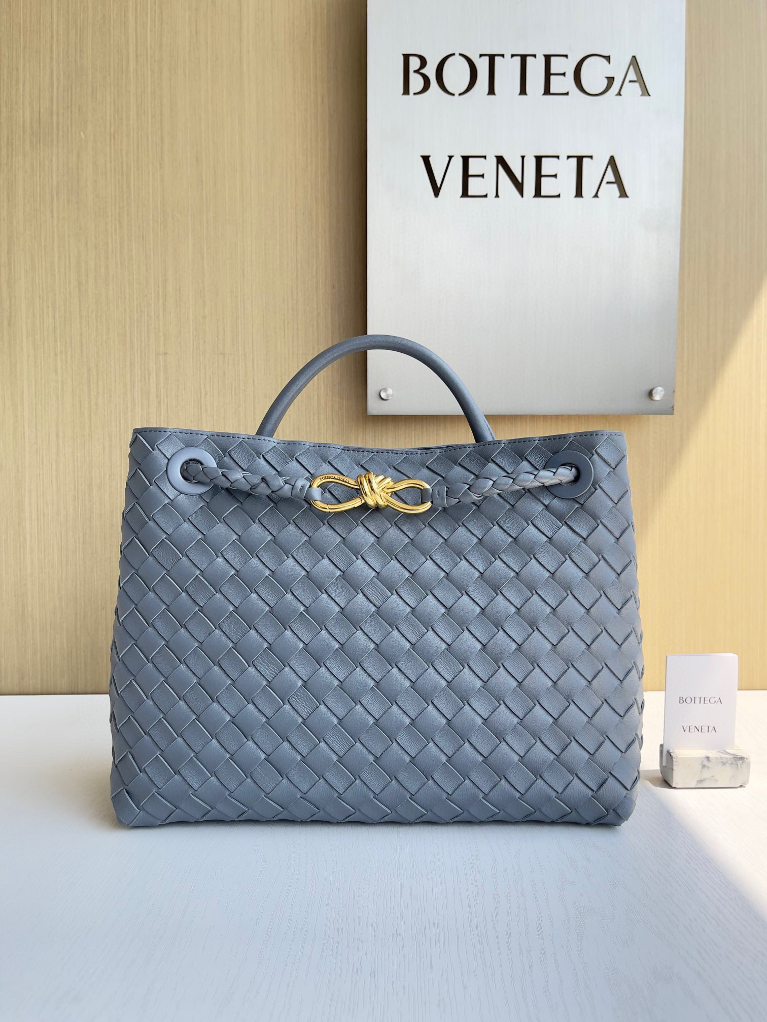 보테가베네타 Bottega Veneta 스몰 안디아모 Andiamo 743572