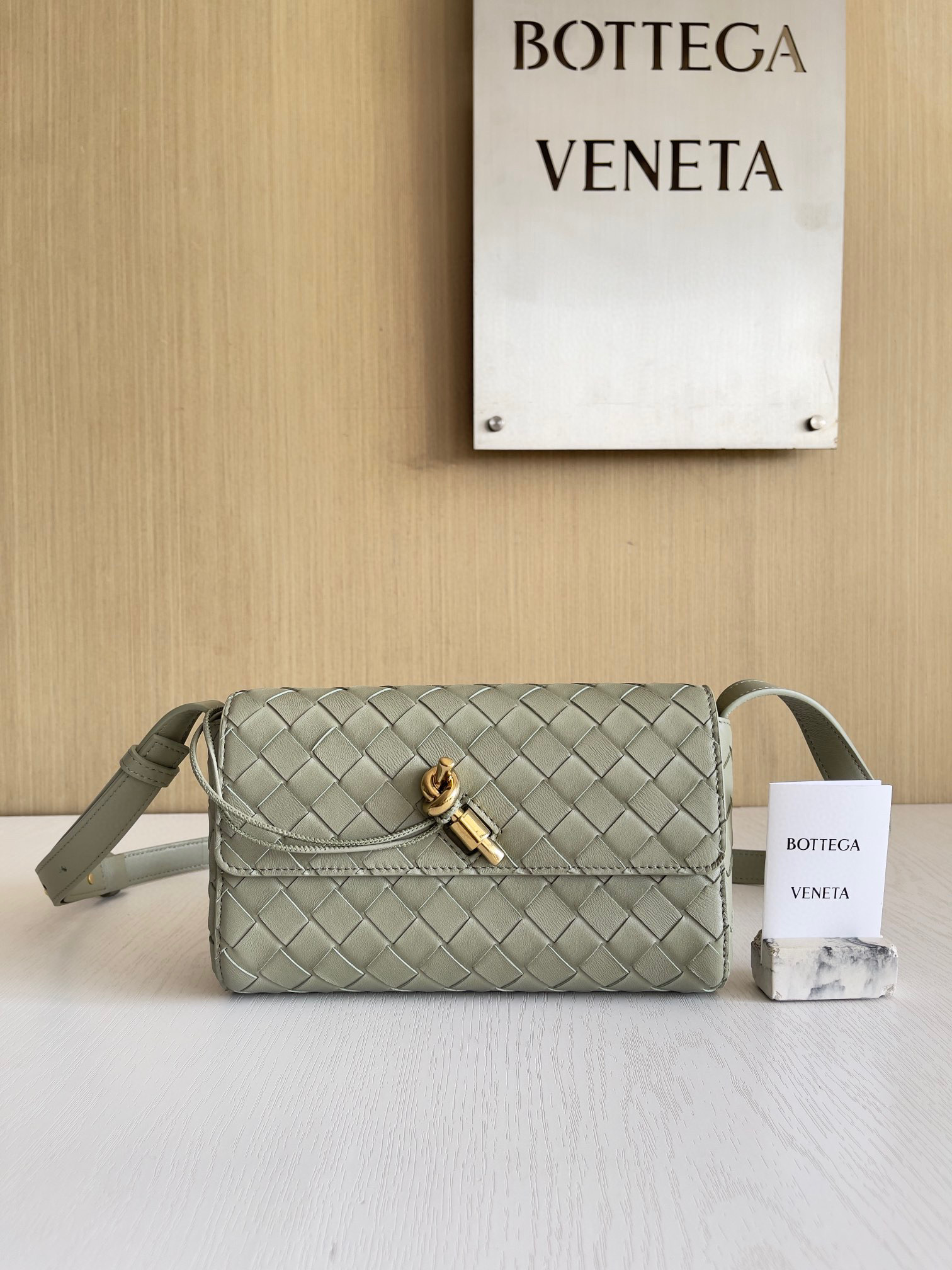 보테가베네타 Bottega Veneta Andiamo 755555