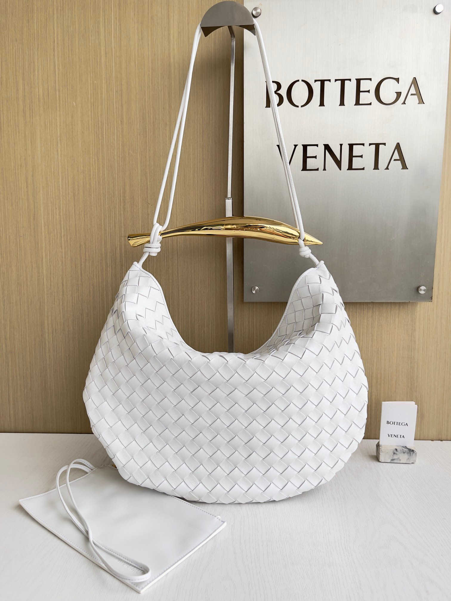 보테가베네타 Bottega Veneta  미디움 사딘 폰덴테 Sardine 754988