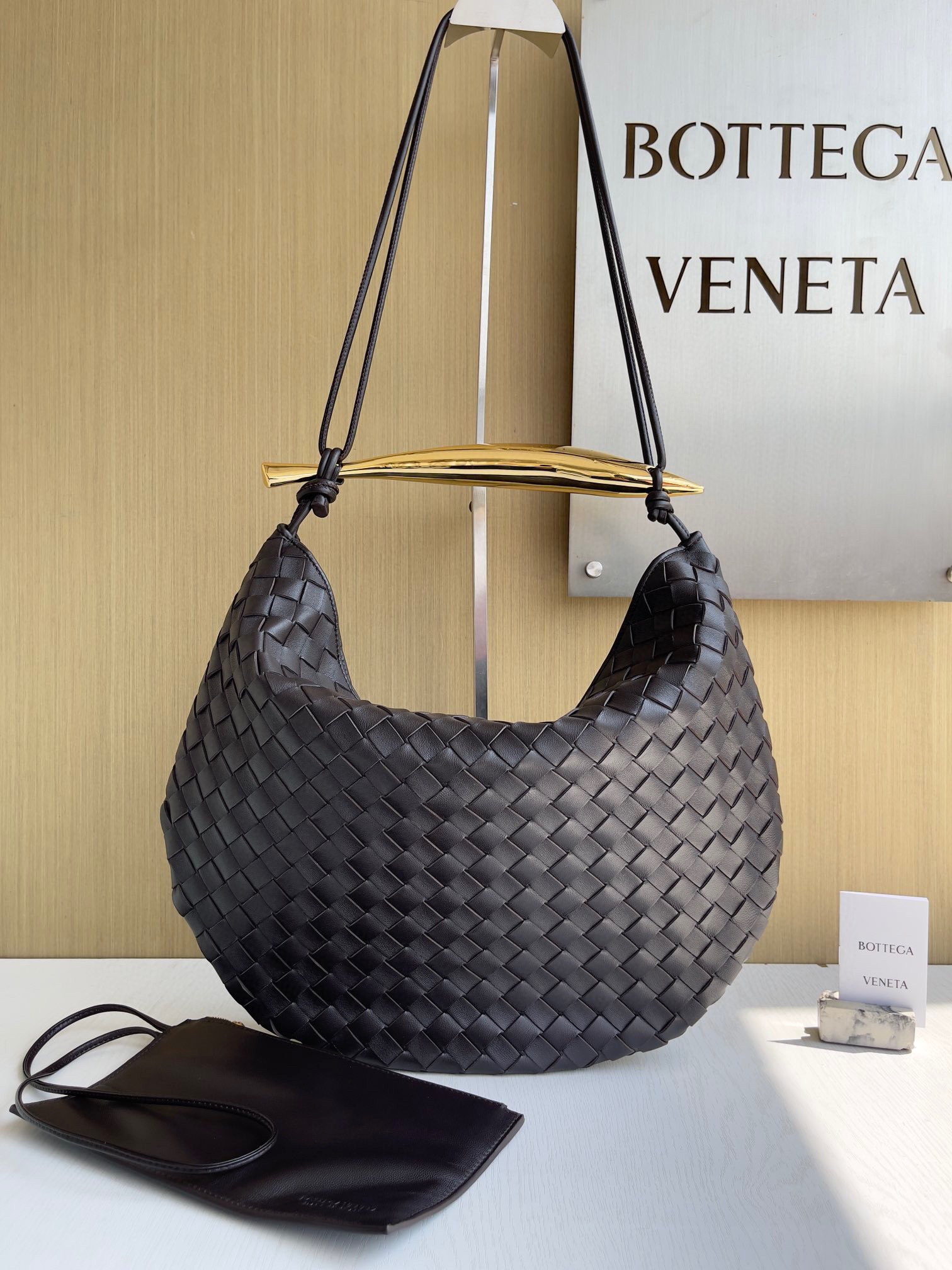 보테가베네타 Bottega Veneta  미디움 사딘 폰덴테 Sardine 754988