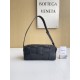 보테가베네타 Bottega Veneta 스몰 브릭 카세트 Brick Cassette 729166