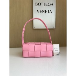 보테가베네타 Bottega Veneta 스몰 브릭 카세트 Brick Cassette 729166