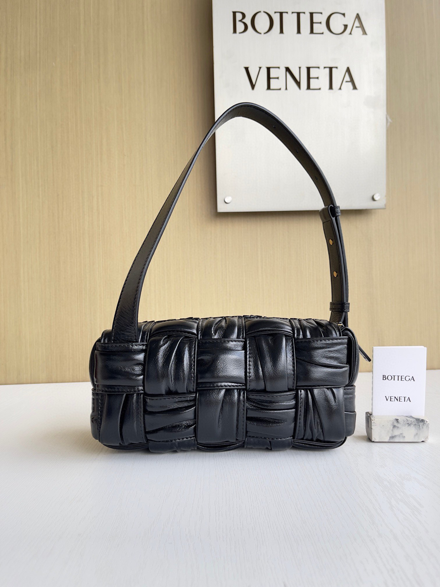 보테가베네타 Bottega Veneta 스몰 브릭 카세트 Brick Cassette 736233