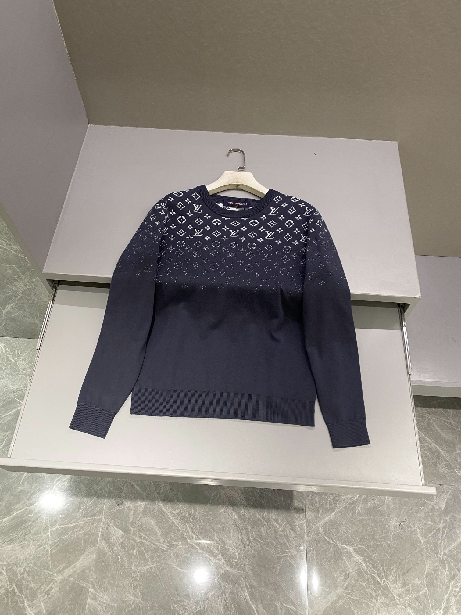 루이비통 Louis Vuitton 스웨터