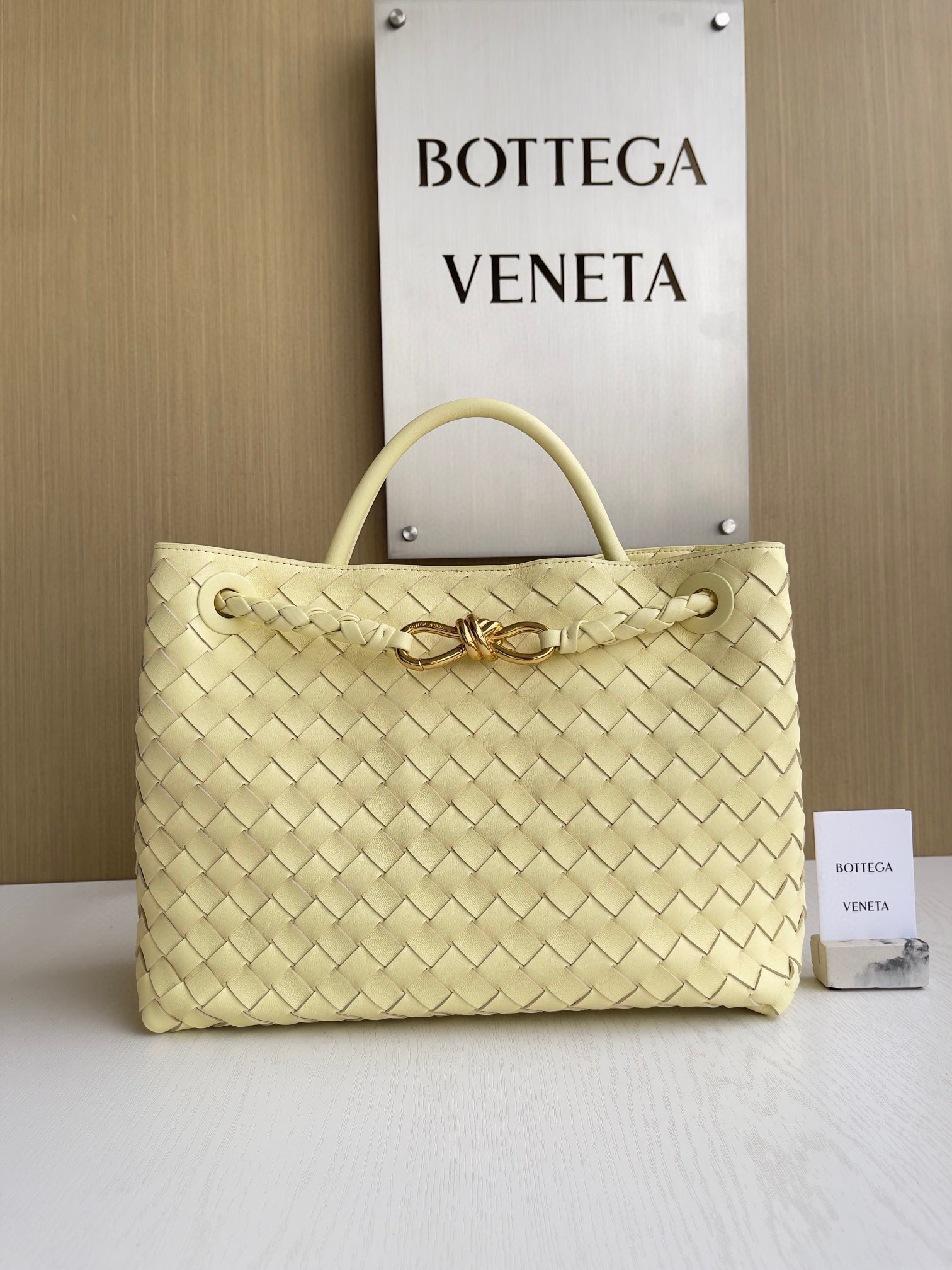 보테가베네타 Bottega Veneta 스몰 안디아모 Andiamo 743572