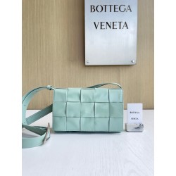 보테가베네타 Bottega Veneta Cassette 카세트 667298