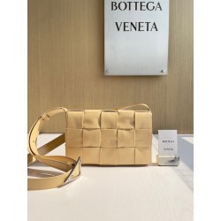 보테가베네타 Bottega Veneta Cassette 카세트 667298