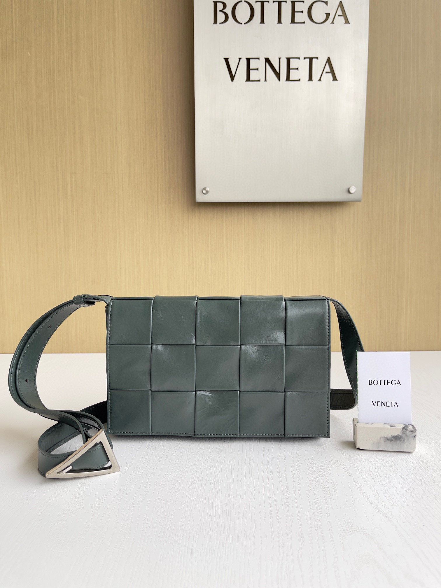 보테가베네타 Bottega Veneta Cassette 카세트 667298