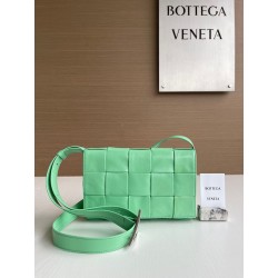 보테가베네타 Bottega Veneta Cassette 카세트 667298