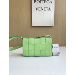 보테가베네타 Bottega Veneta Cassette 카세트 578004