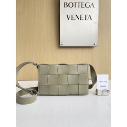 보테가베네타 Bottega Veneta Cassette 카세트 578004