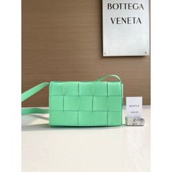 보테가베네타 Bottega Veneta Cassette 카세트 578004